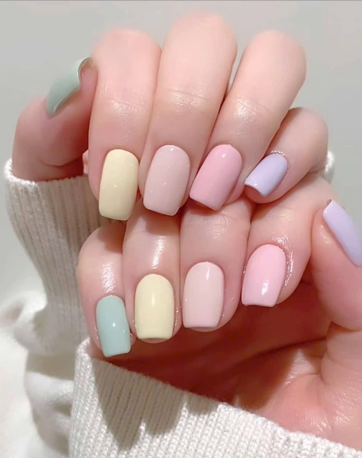 Lola Nails & Lashes nail photo 1
